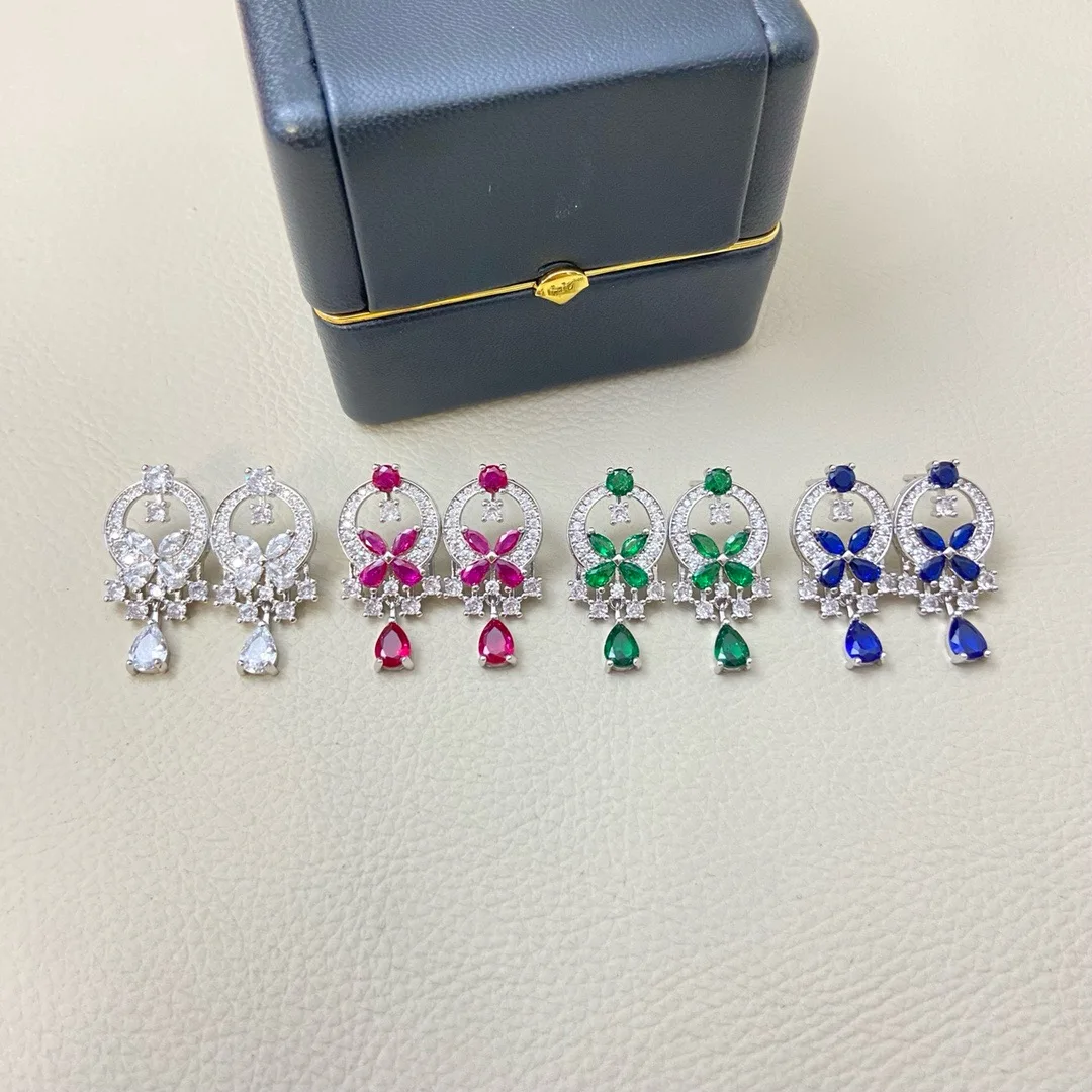 

V Golden Gejia's new best-selling colorful tassel butterfly earrings are fashionable, trendy, individual, exquisite, light luxur