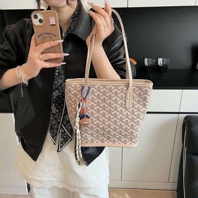 

Charming Maillard Style Handbag Luxurious Creative Daily Use Crossbody One Shoulder Ladies Stylish Portable Adjustable Casual