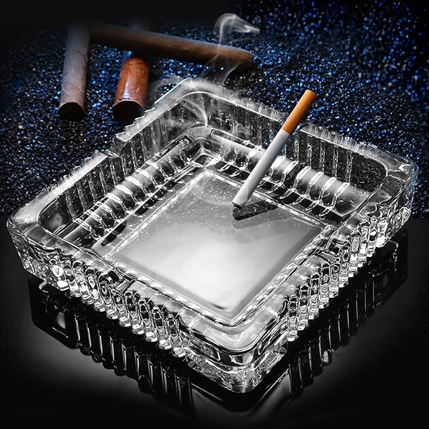 Crystal Clear Four Square Glass Ashtray, Modern and Elegant for Smoking Lovers，cenicero