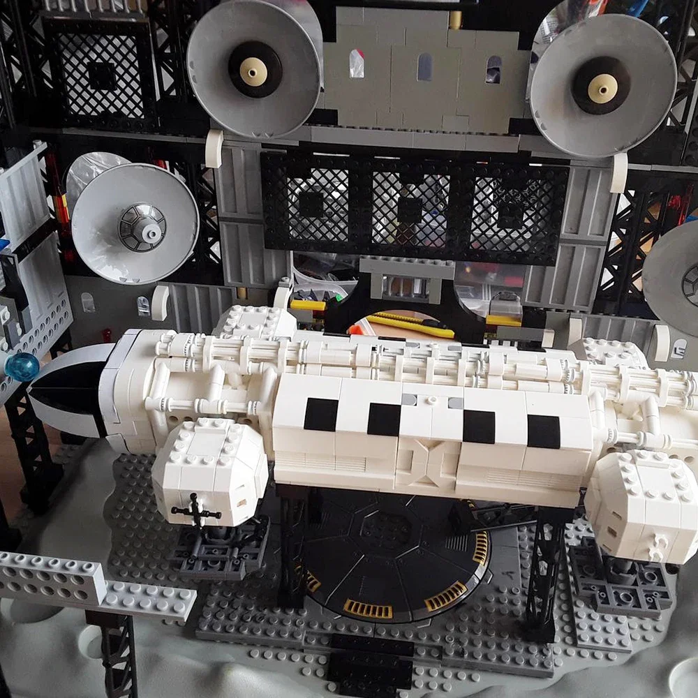 Gobricks MOC Classic Movies Battlestared Galacticas UCS Scale Building Block set Spacecraft Fighter Brick Toys For Children Gift