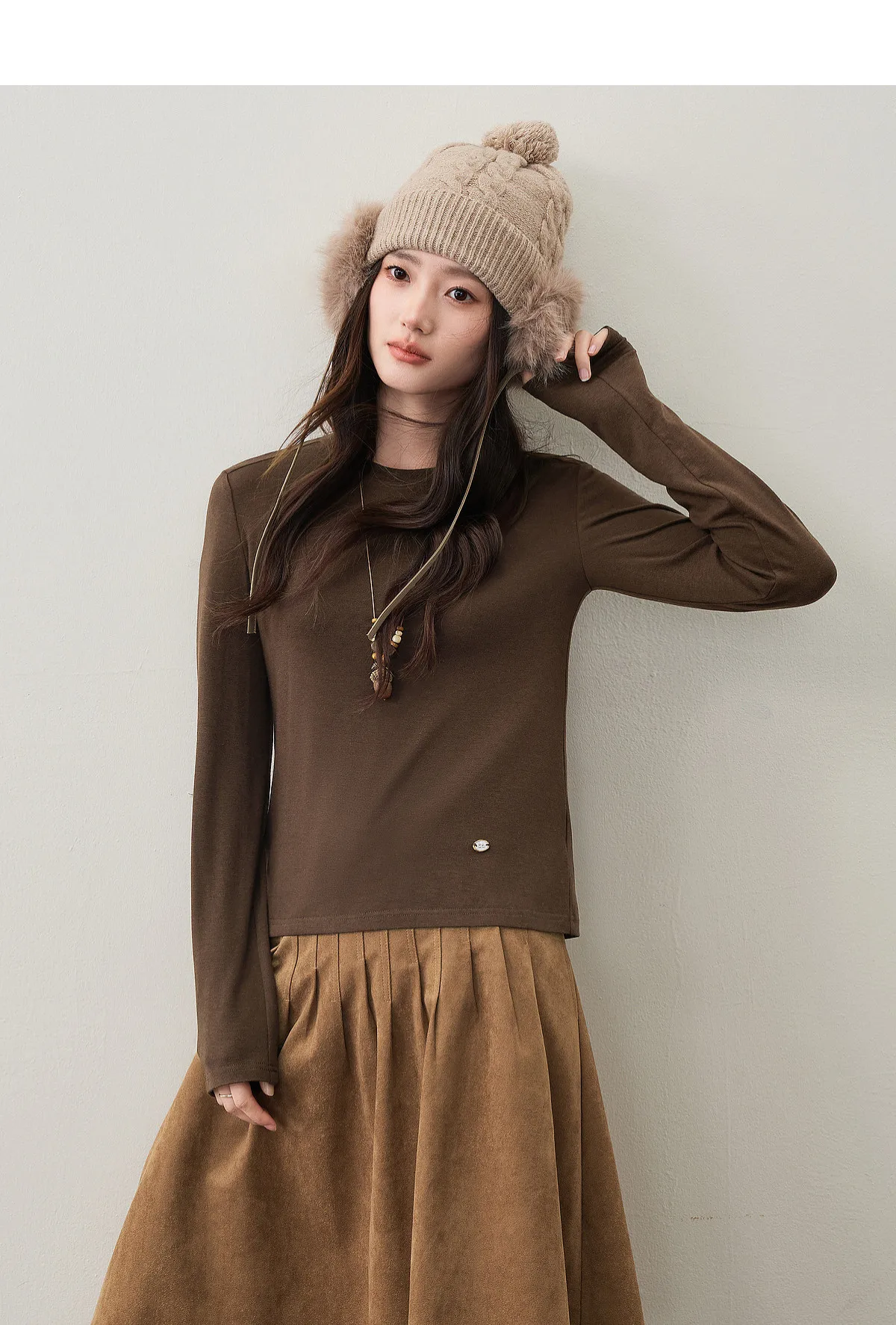 SENTUBILA Damen Langarm-T-Shirt Souffle Cloud 2026 Herbst Rundhals Tragbare Schichtung Vielseitiges Seidiges Layering-Oberteil 163TA7936 – Detail 18