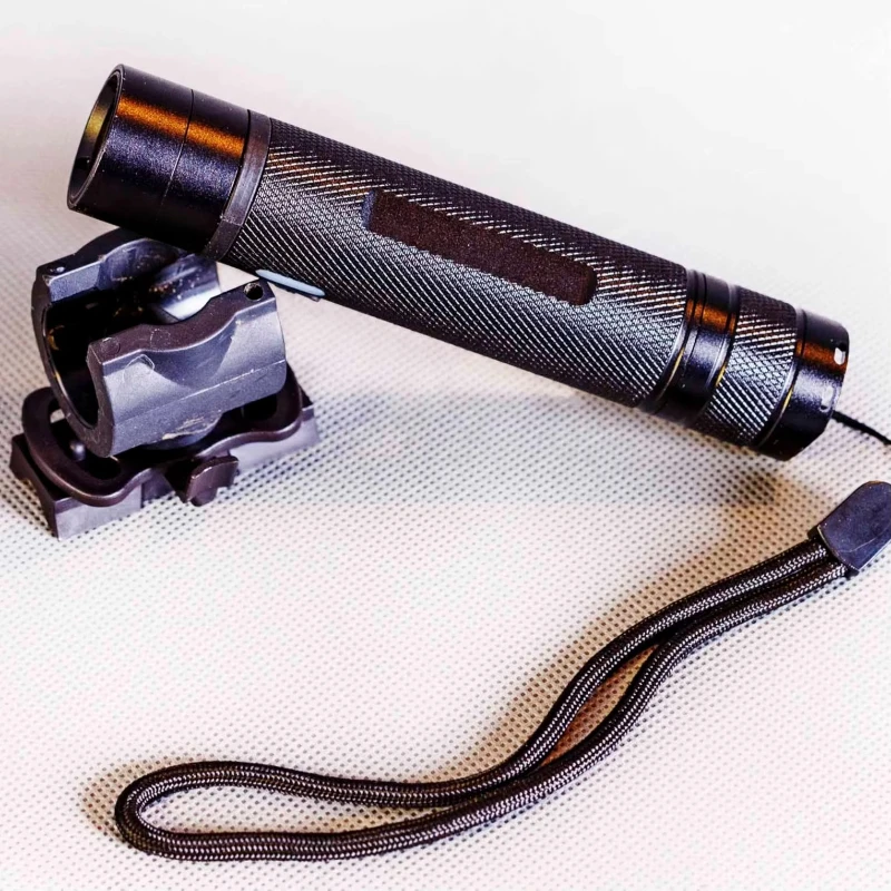 

YYHC-Hot Sale Aluminum Rechargeable Firefighting Emergency Hotel Torch Flashlight
