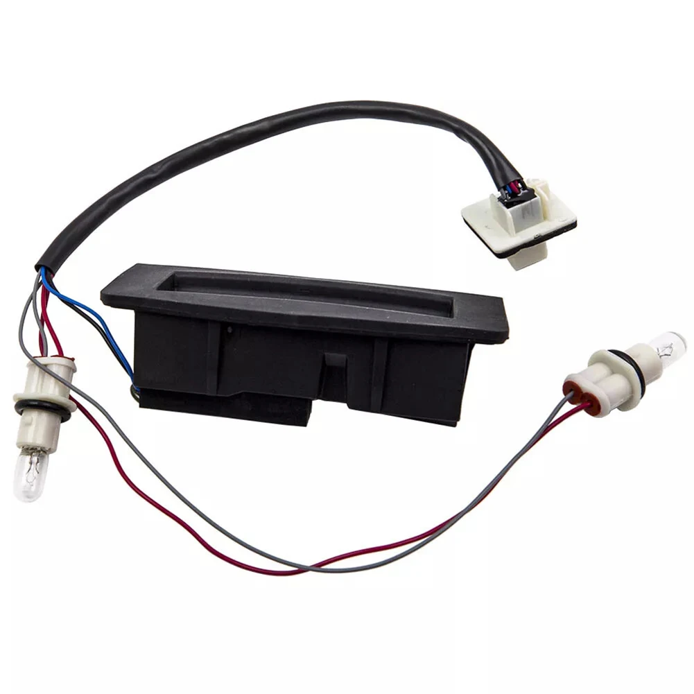 

1PCS Black Tailgate Switch With Light For Opel For Astra H For Zafira B 13223919 Good Replacement Easy Installation Replacement