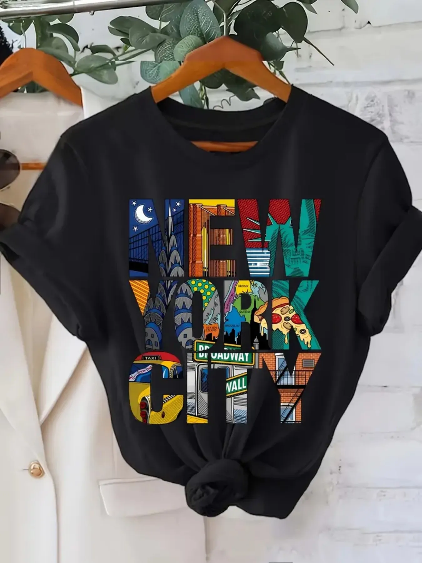 Women's New York City Graphic T-Shirt Short Sleeve Top with Statue of Liberty Harajuku Short Sleeve Casual Aesthetic Clothes