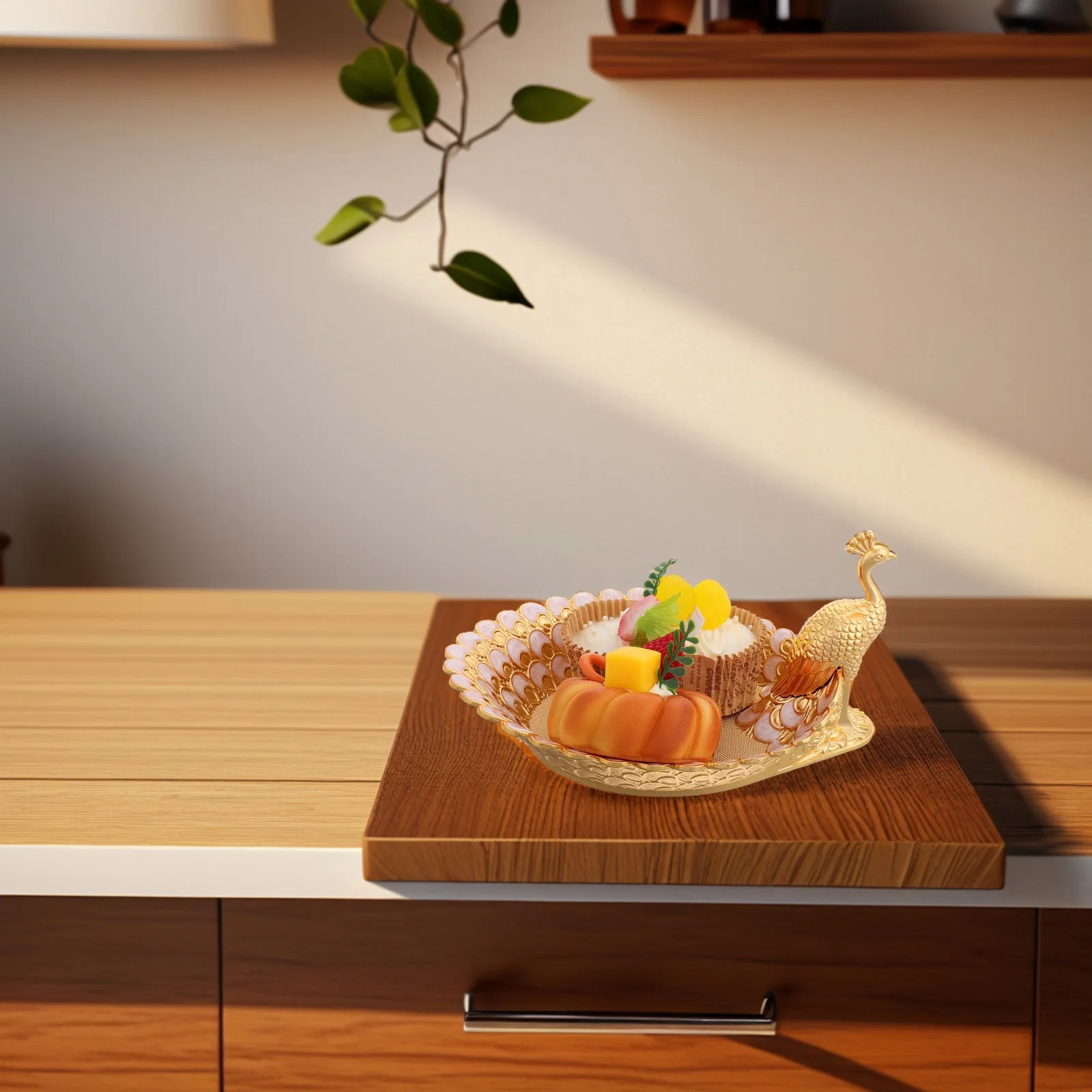 

Decorative Fruit Platter Stylish Metal Tray for Living Room Gathering Party Use Storage Display Fruit Platter Tray