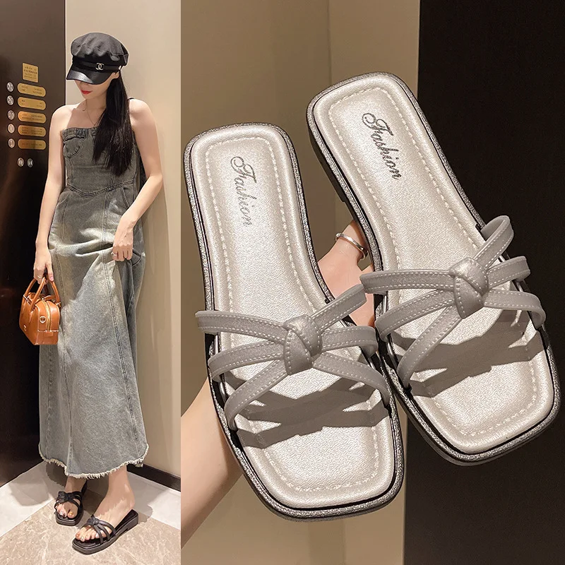 

Flat-soled sandals for women, casual outdoor wear, new summer slippers, breathable and versatile beach shoes