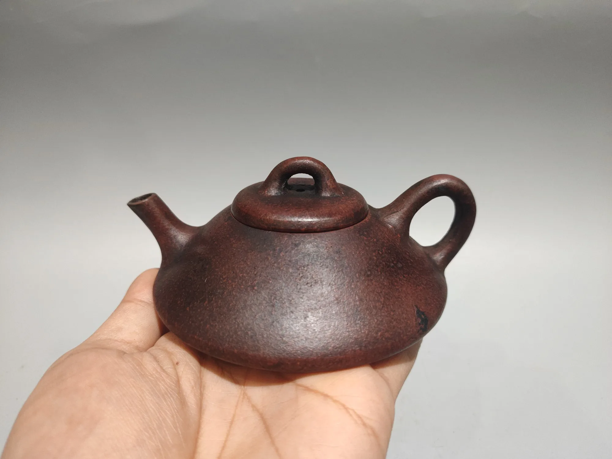Purple teapot Yixing Purple Clay Teapot Ancient copper sand mud Flat stone ladle pot Antique teapot kettle teapot Tea Charm