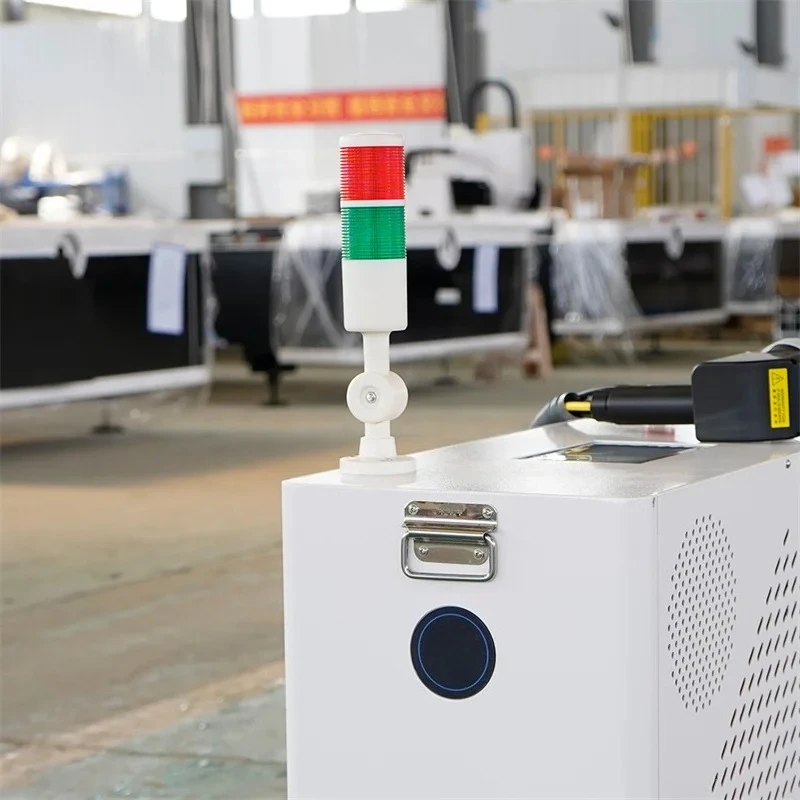 Portable 200w Fiber  Cleaning Machine  Rust Removal Machine Pulsed  Cleaner