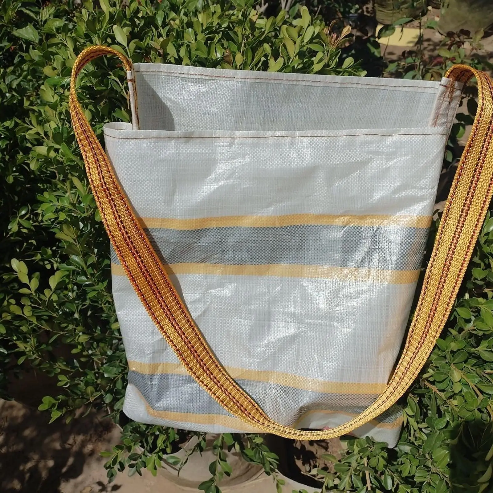 Spacious Harvesting Apron Picking Bag Waterproof Fruit Storage Garden Apron Pouch for Vegetable Berry Picking