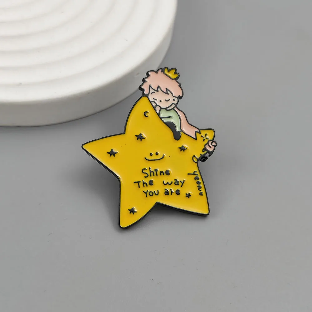 Broche esmaltado do pequeno príncipe dos desenhos animados, pino anti-exposição feminino, acessórios de fixação de cachecol, combinação de roupas de festa de casamento
