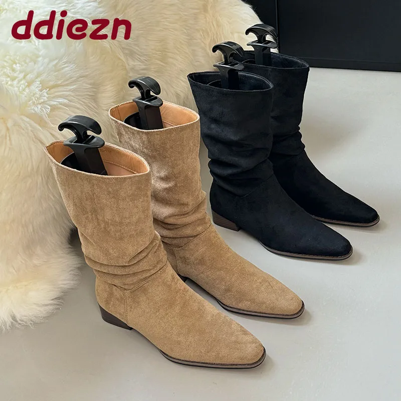 

Модные плиссированные женские современные ботильоны на низком каблуке, женские короткие ботинки из флока с острым носком, женские туфли-лодочки
