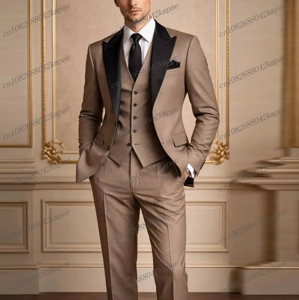 

Новый черный костюм-тройка цвета хаки для мужчин: пиджак, жилет, брюки. Идеально для жениха, шафера, на свадьбу, выпускной, деловых встреч.