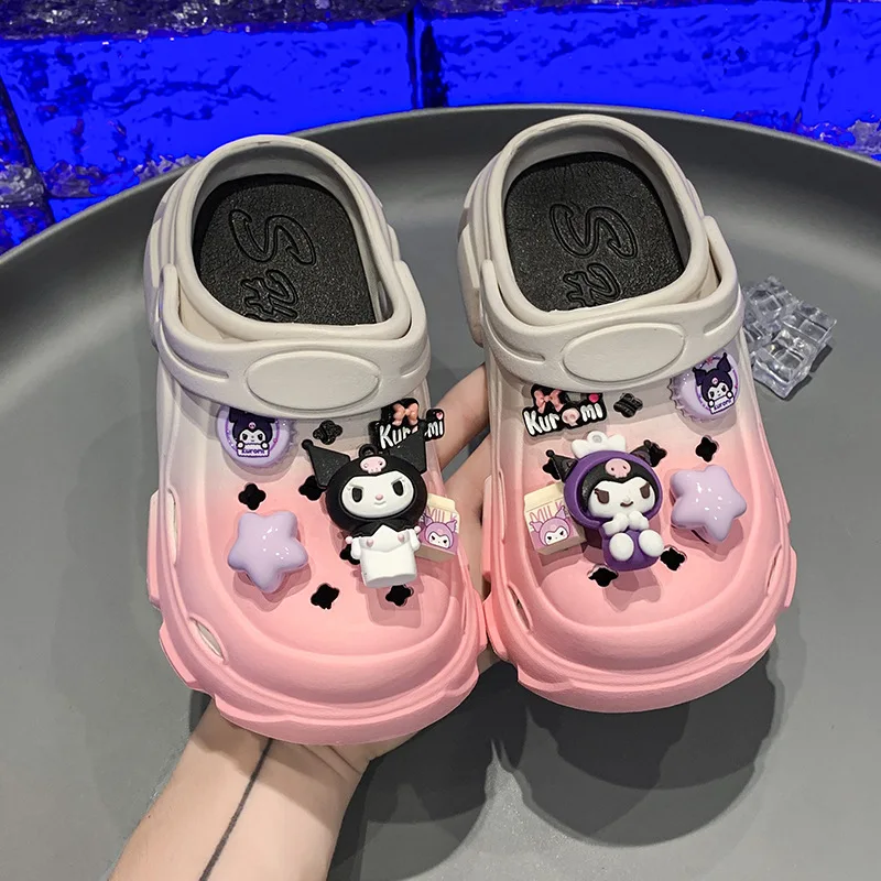 Sandales de plage coordonnantes pour enfants, chaussures souples, pantoufles d'été, Kawaii Kuromi, Cinnamoroll Butter, accessoires de dessin animé, cadeau pour fille