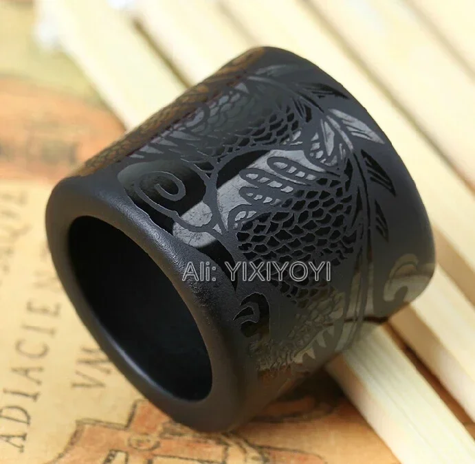 Wonderful 33mm outer diameter Natural Black Obsidian Carved Dragon Large Thumb Lucky Ring Fashion Man\'s Rings Jewelry 30mm wide