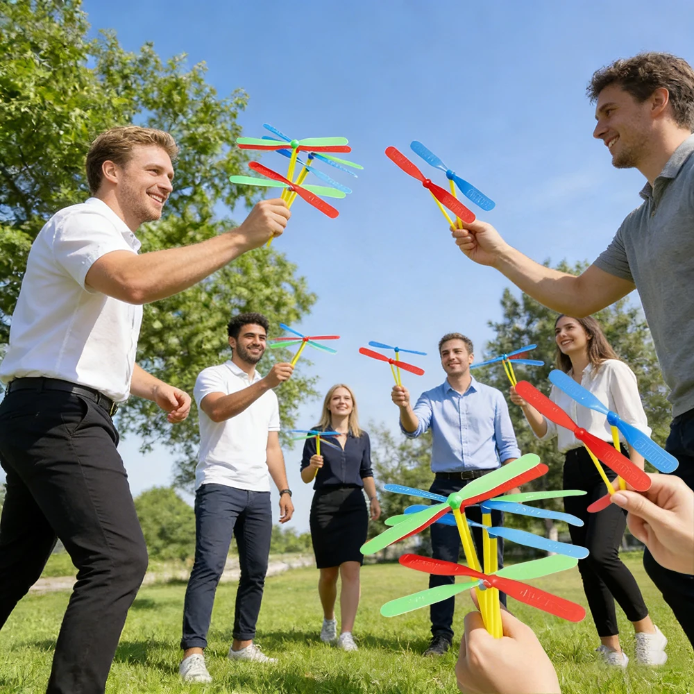 

Оптовые бамбуковые игрушки-стрекозы 20/30, классические летающие пропеллеры ручной работы для карнавальных вечеринок, подарков и ностальгических пазлов