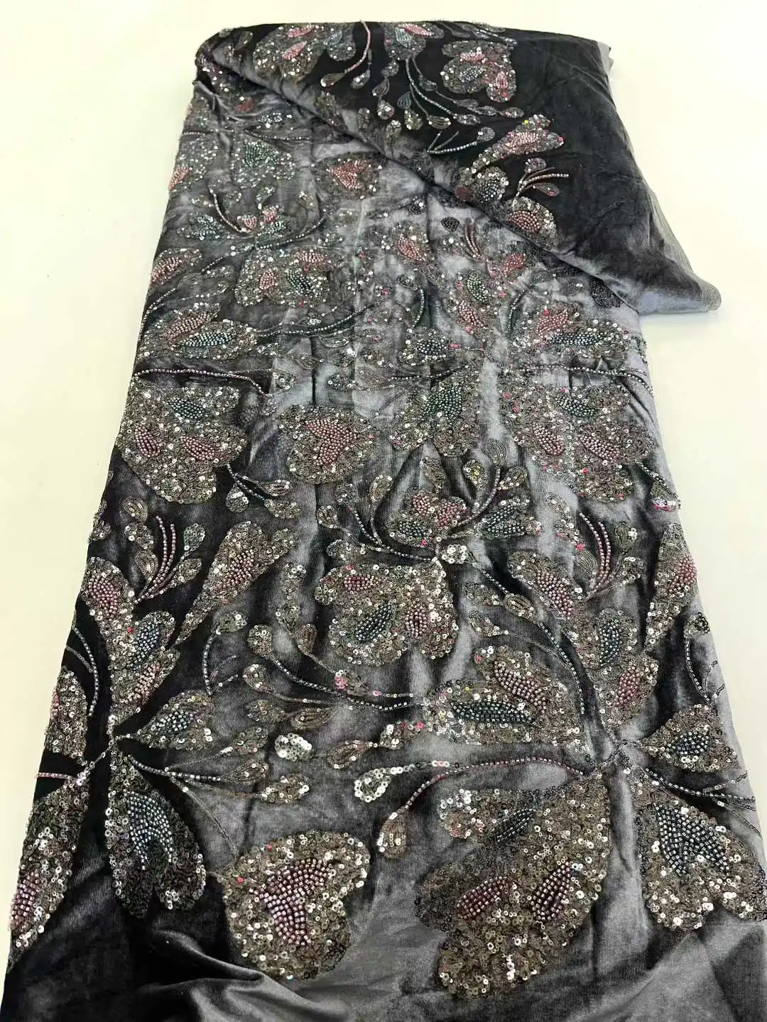 Beautiful Velvet Lace Fabric Heavy Sequins Beaded African Lace Fabric 2025 Nigerian Velvet Lace Fabrics For Sewing Wedding Party