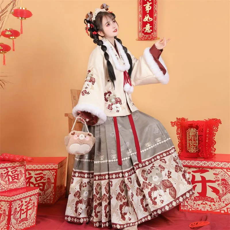 2024 new winter original Hanfu Ming system stand collar pipa sleeve embroidery horse skirt female Hanfu