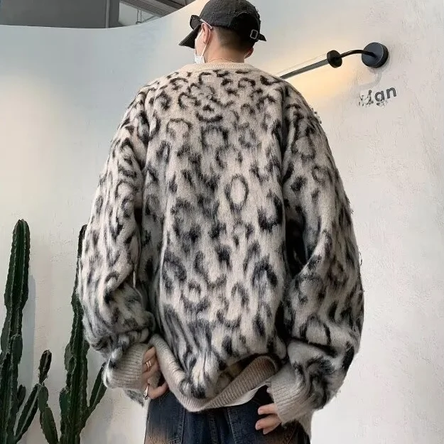 

Loose Fit Leopard Print Knitwear for Teens And plus Size Men Autumn Winter Polyester Fiber Long Sve Baseball Collar Sweater