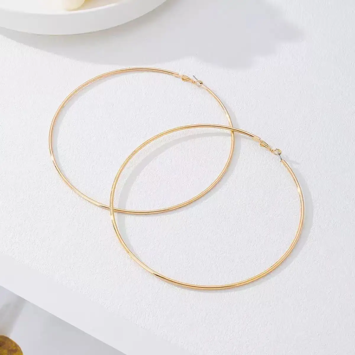 9cm FashionableSimpleExaggerated,Creative Large Hound Hoop Earrings Suitable For both Men And Women, Stainless Steel Earrings, F