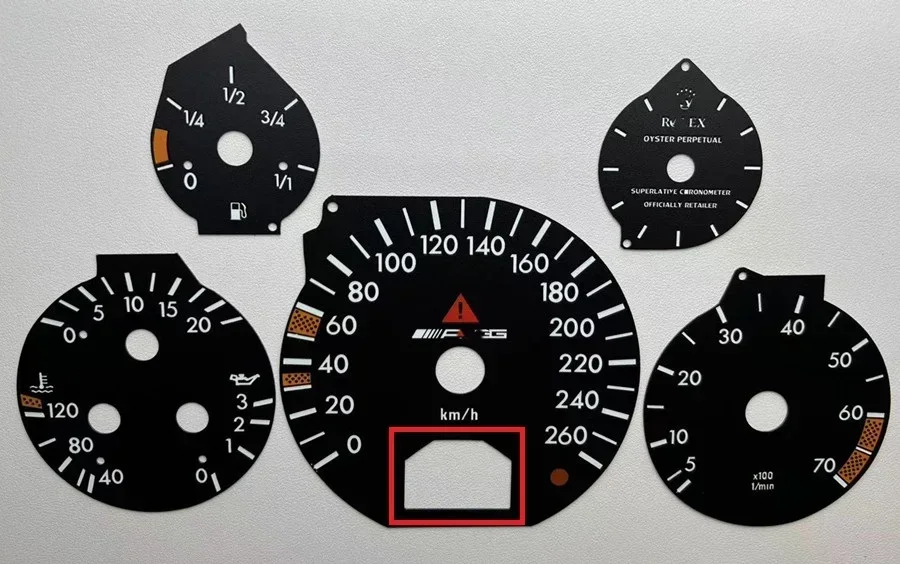 Speedo Dials Cluste… - image