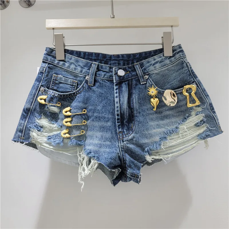

2026 New Summer Women Denim Shorts High Waist Ripped Raw Edge Metal Buttons Korean Loose Casual Streetwear Hot Pants
