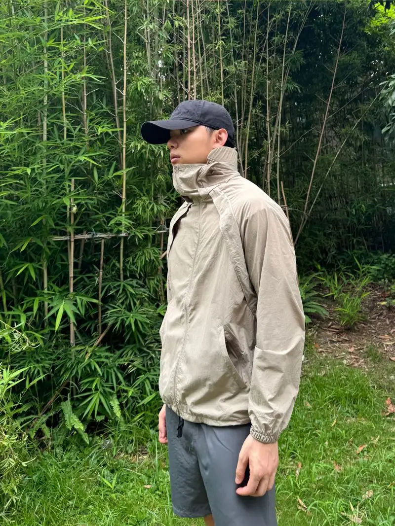 Herren Sommer-Kühljacke mit Sonnenschutz UPF50+, Schnelltrocknend, Atmungsaktiv, mit Kapuze, Windbreaker für Outdoor-Aktivitäten, Wandern, Camping, Radfahren – Detail 25