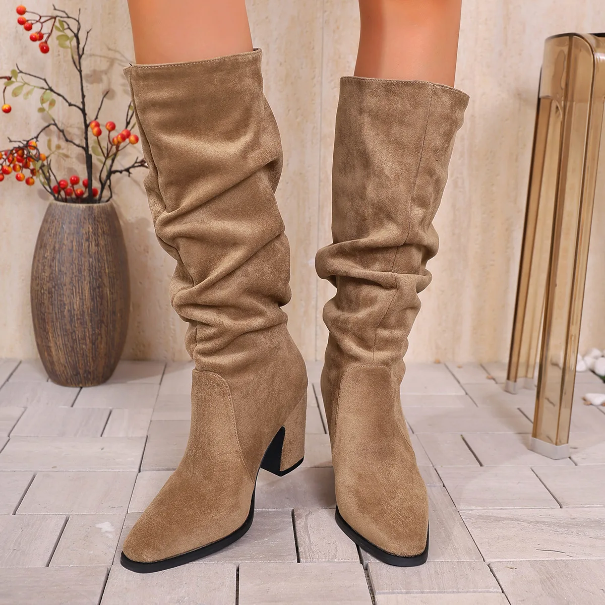 الرجعية أضعاف الانزلاق على أحذية عالية في الركبة أحذية للنساء 2025 جديد جولة رئيس كعب مربع السيدات عالية الكعب أحذية نسائية كبيرة الحجم