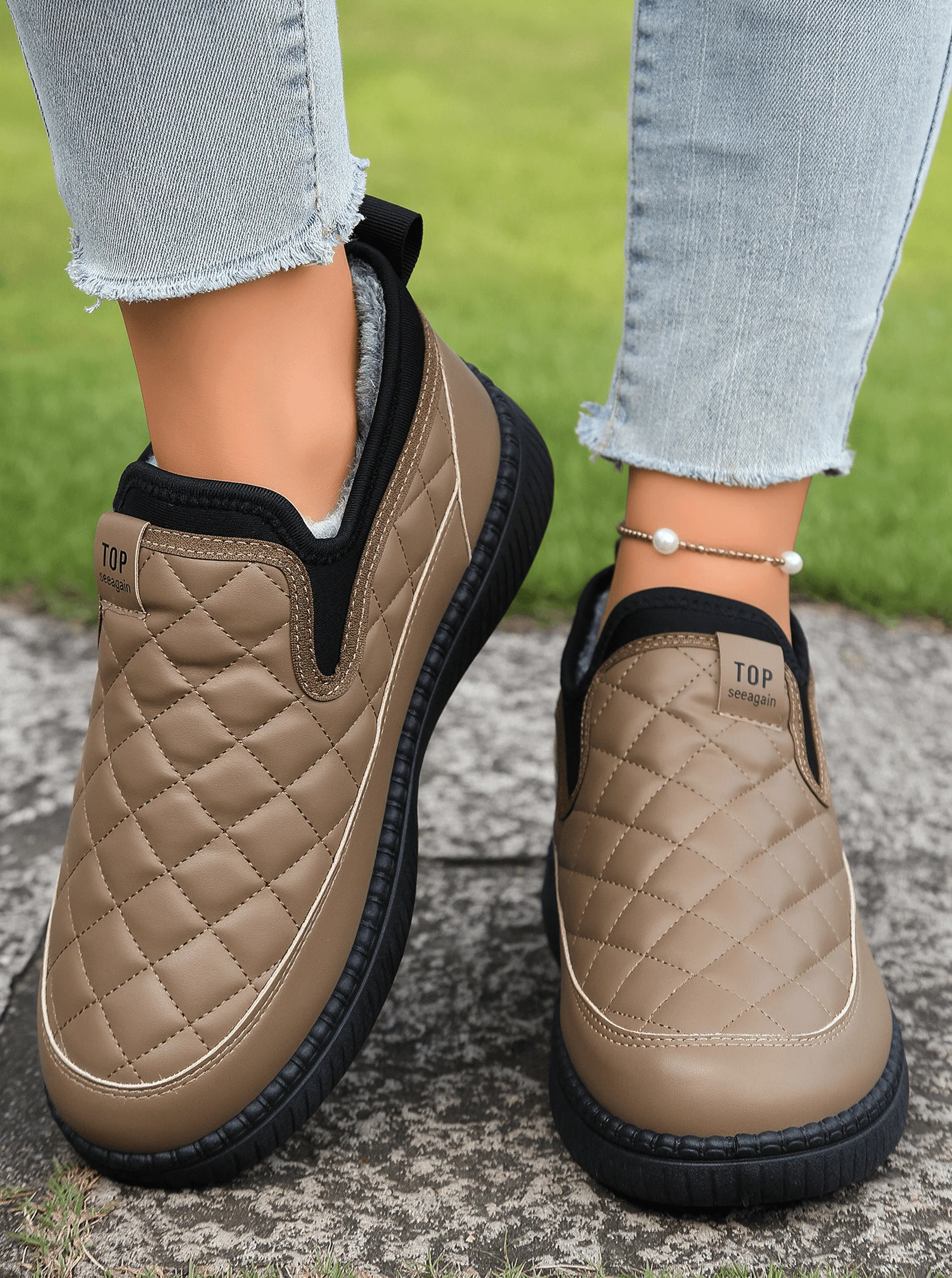 Damen-Schneestiefel, einteilig, zum Überziehen, isoliert, mit wasserdichtem Obermaterial mit Rautenmuster, lässige Damenstiefel. – Detail 3