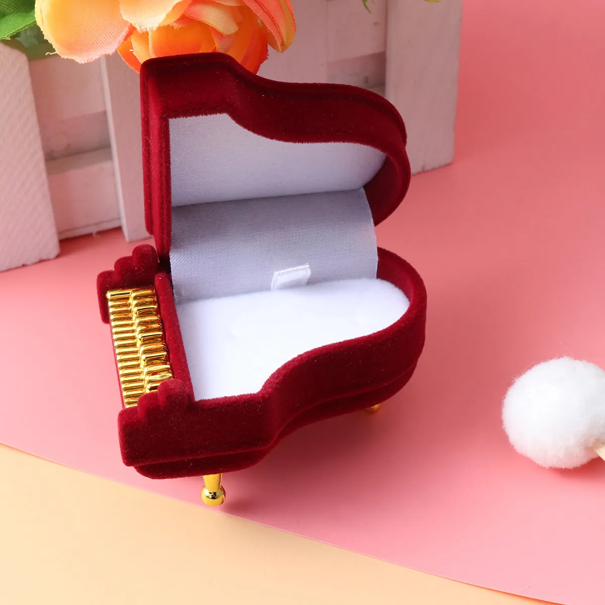 

Стильная шкатулка для украшений в дизайне пианино, легкая, привлекательная, защищает украшения, идеальный подарок на День святого Валентина или день рождения.