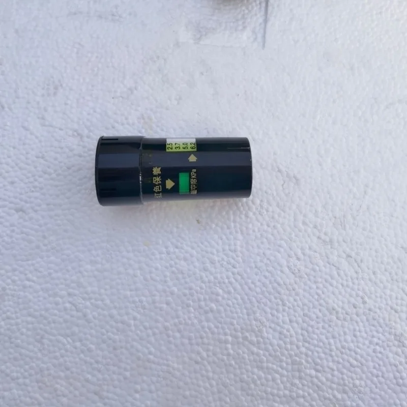 Crane air filter indicator, air filter maintenance indicator, maintenance dust collector