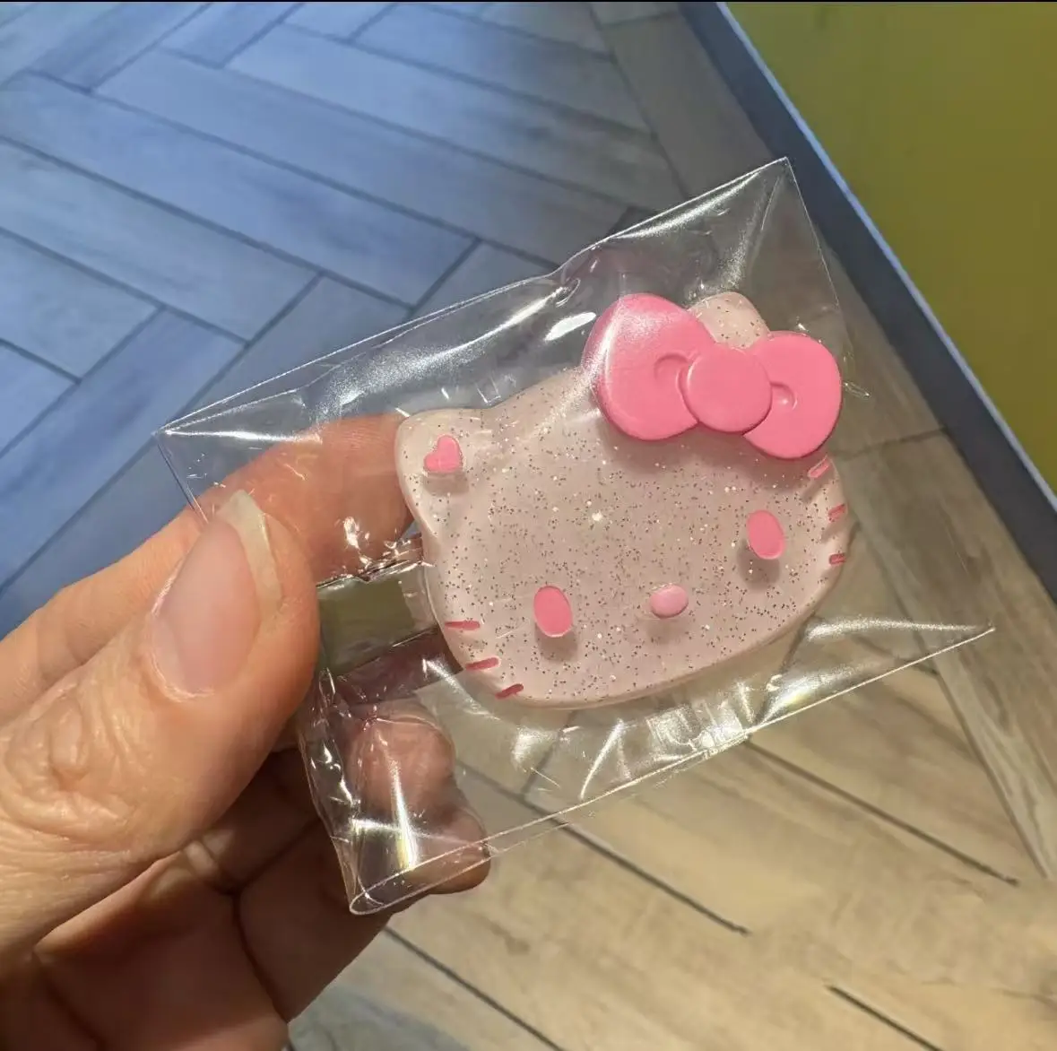 Sanrio Characters Pink Glitter Hair Clips Blind Box Hello Kitty My Melody Kuromi Cinnamoroll Hair Pins for Girls view 5