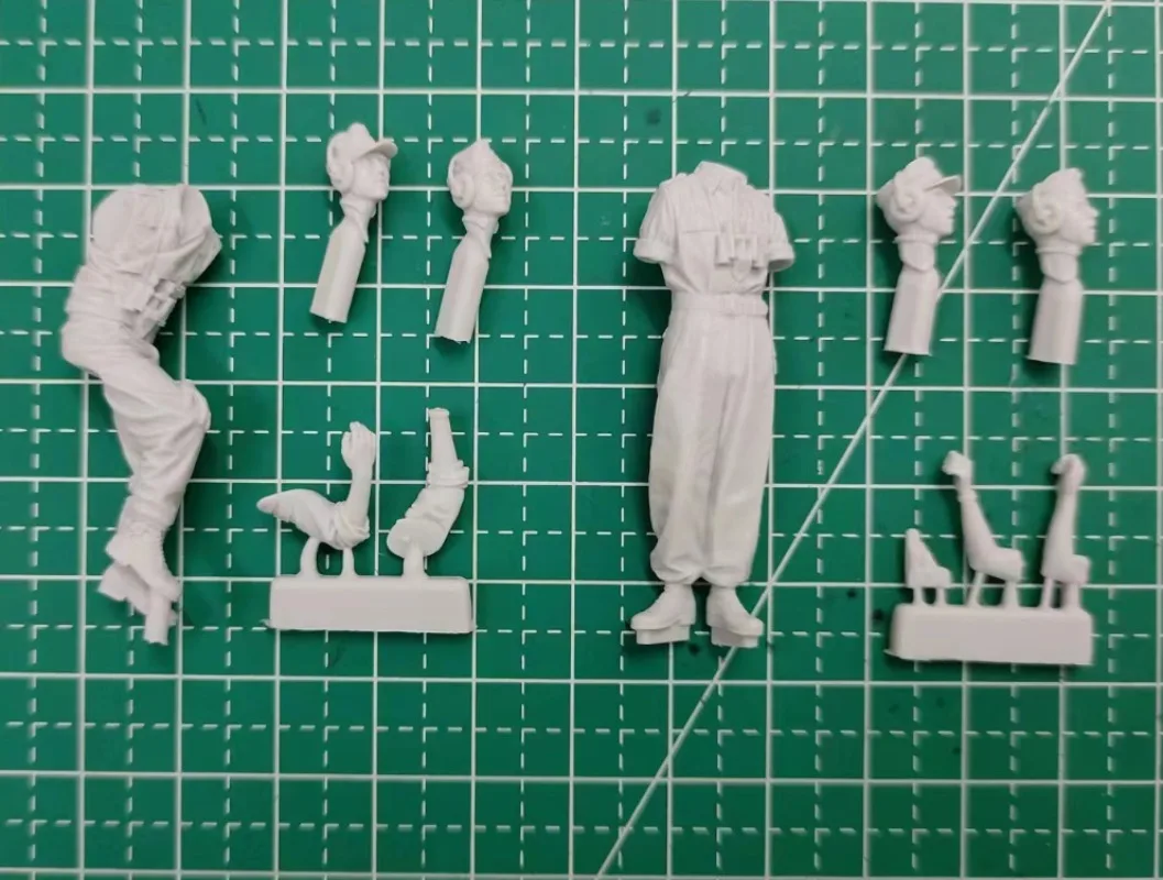 1/35 Scale Die Casting Resin Figures Model Kits Tank Crew 2 Figures Military Hobby Miniatures Unassambled and Unpainted 284