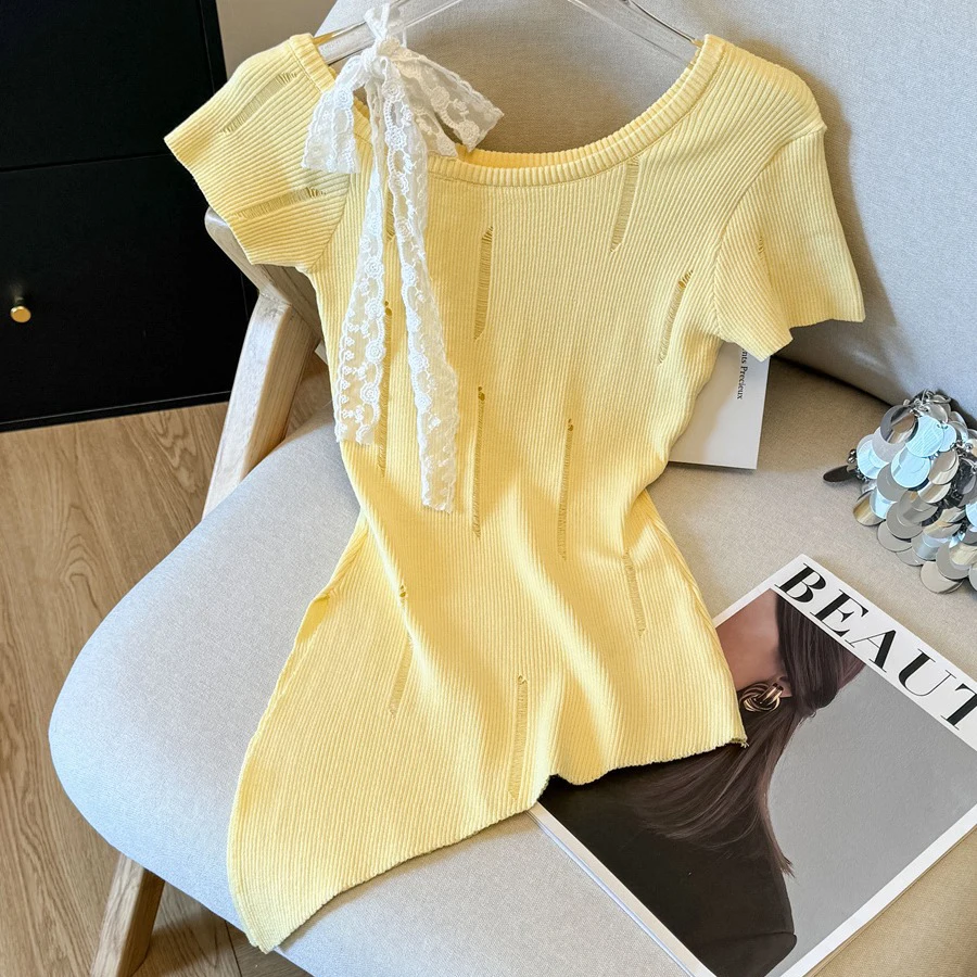 

Желтая полая трикотажная рубашка с кружевным ремешком, женская летняя новая стильная облегающая рубашка с круглым воротником и коротким рукавом, однотонный топ