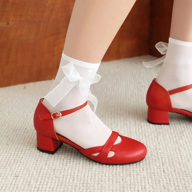 REAVE CAT Design Women Pumps Round Toe Chunky Heels 4cm Buckle Strap Split 33 42 43 Janes Sweet Soft Daily Girls Shoes5