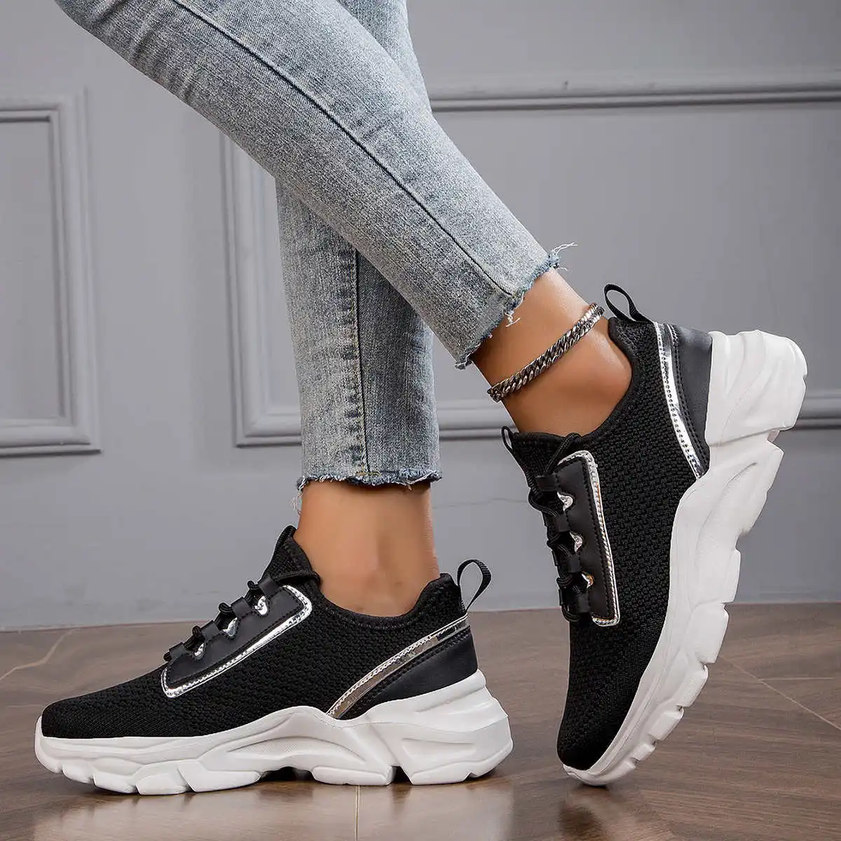 

Synthetic Leather Ecoleather Famous Brands Woven Running Shoes Woman Colored Sneakers Sports Caregiver Snekers Loofers