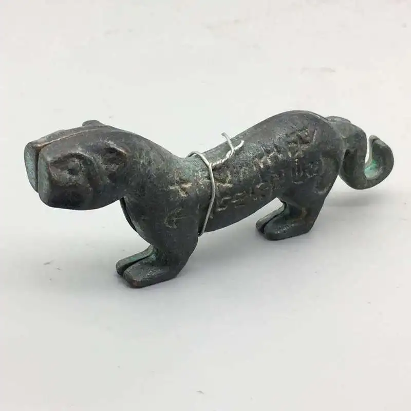 Wholesale antique miscellaneous items, tiger , handicrafts, bronze ornaments, military amulets, film props