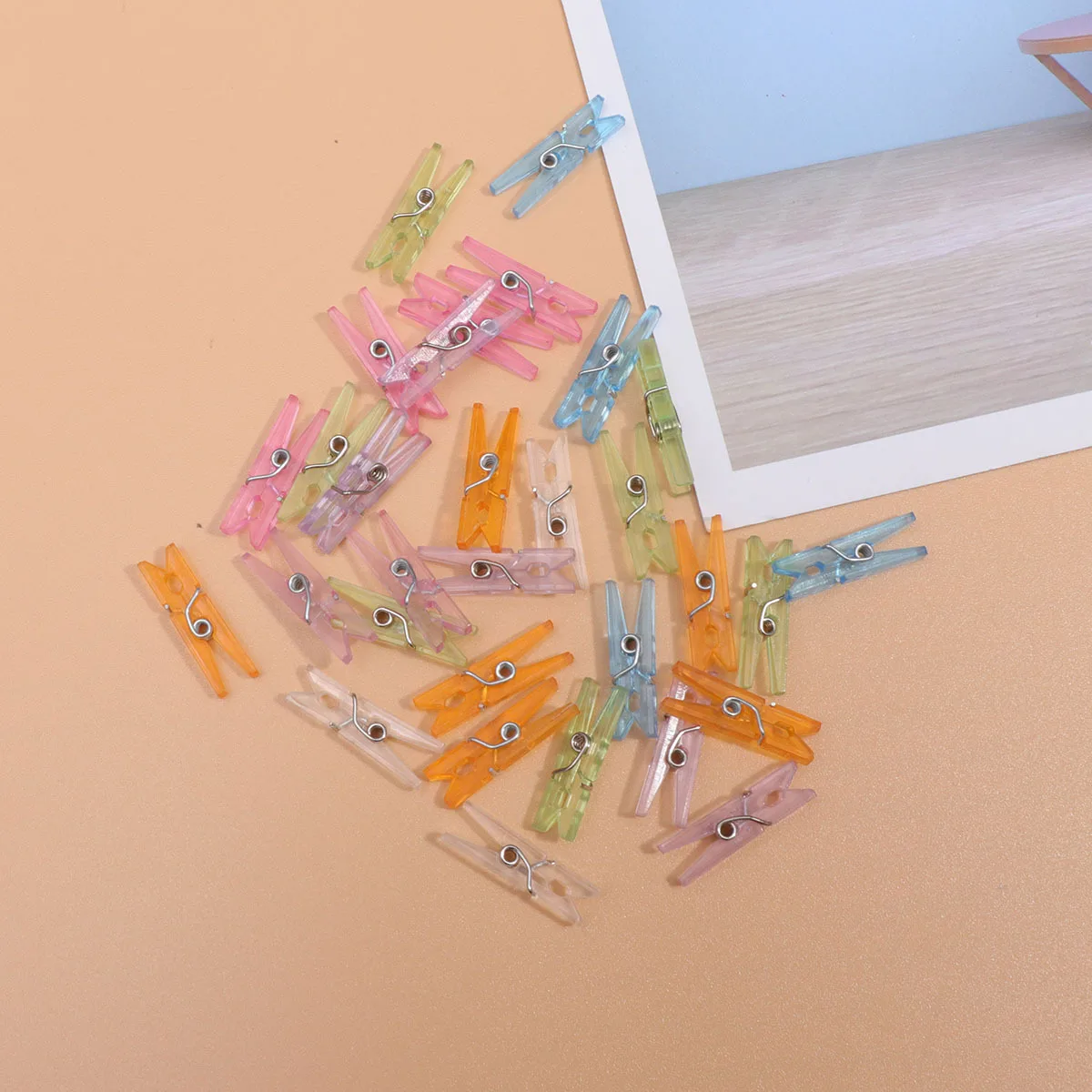 

100Pcs 2.5cm Mini Plastic Clips for Clothes Photos Crafts Black Versatile Mini Clip Plastic Clip Clothes