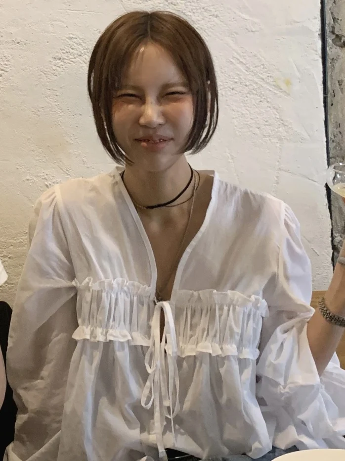 

Casual Sle Pleated Wood ain Splicing Loose Women's irt Sweet Youthful Bubble Sve Top with Belt Slimming Effect