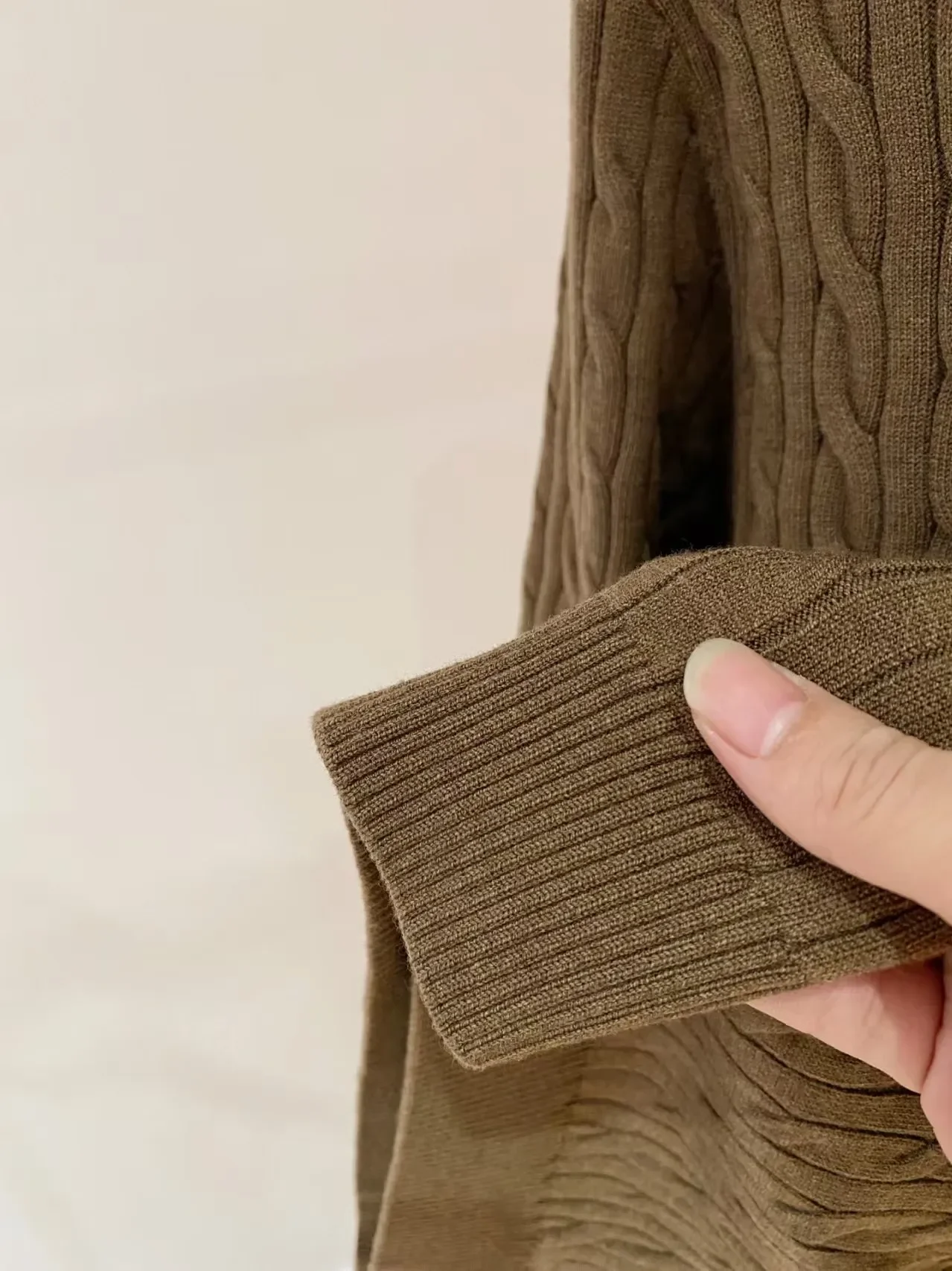 سترة كاجوال من الصوف المخلوط بنصف سحاب وياقة واقفة من LP 25aw