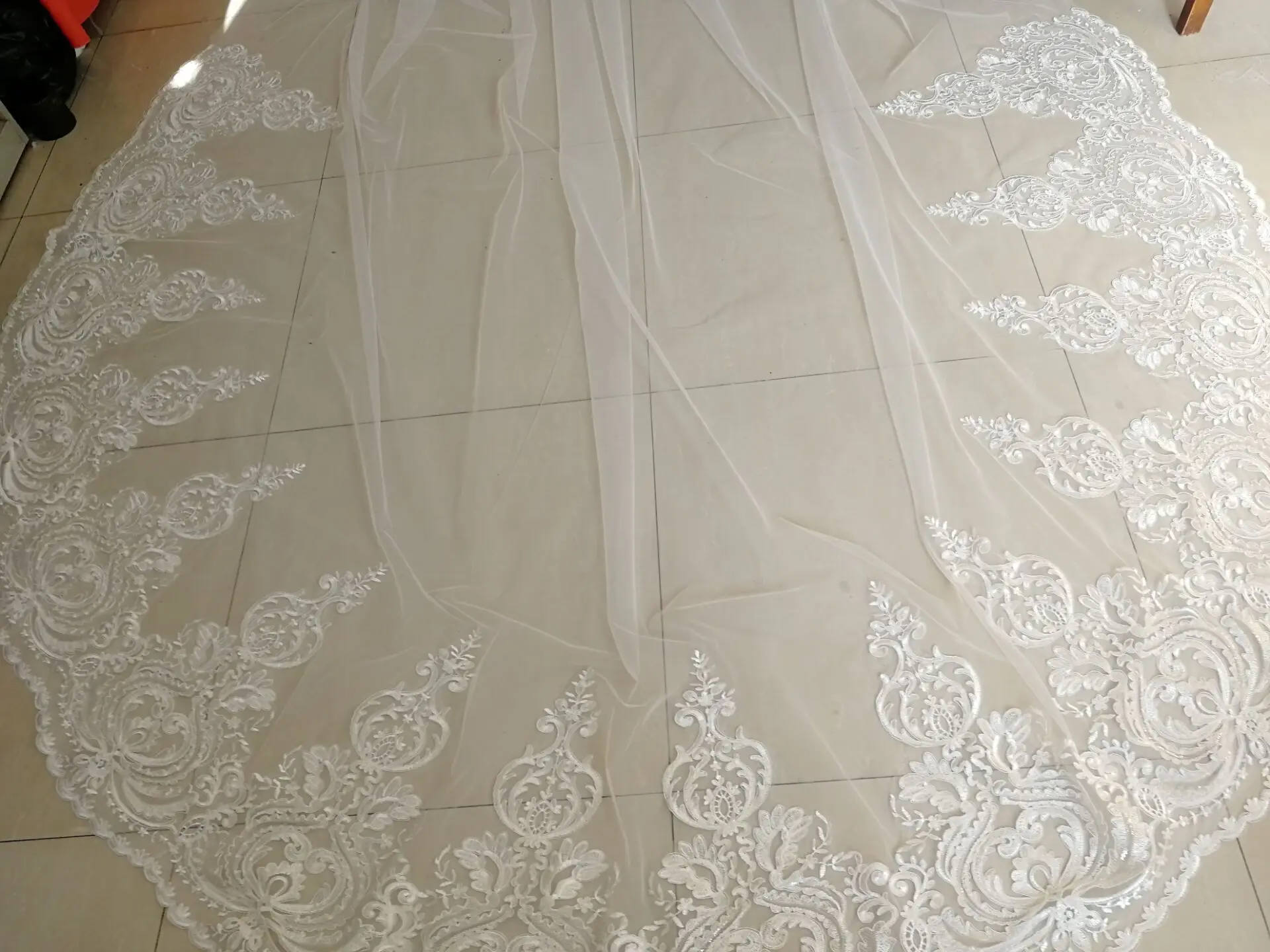 Voile de mariée Long en dentelle avec peigne, 4 mètres, 2 couches, blanc, Iovry, accessoires de mariage, de luxe, Photos réelles, 2022