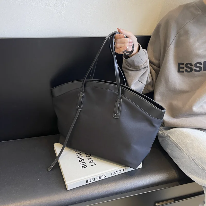 

New Trendy Casual Large Capacity Versatile Commuting Oxford Handbag Shoulder Bag Сумки-тоут bolsos de mujer