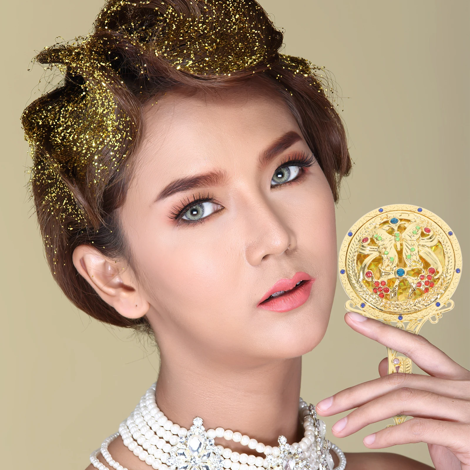 

Handle Mirror Comb Set Makeup with Elegant Held Portable Light Dressing Alloy Glass Compact Brush