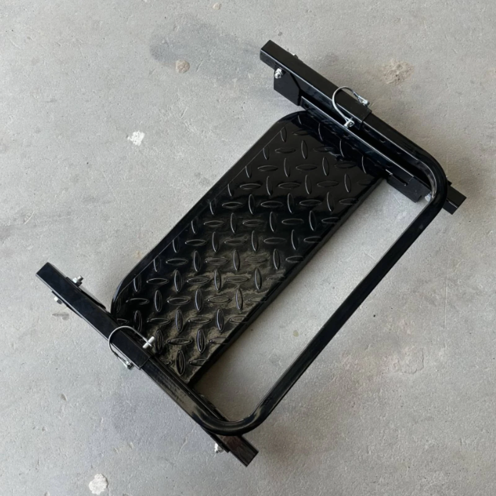 Folding Vehicle Step Stable Metal Platform Hook-mount Wheel Accessory for Reaching SUV and Truck Roof Easily view 5