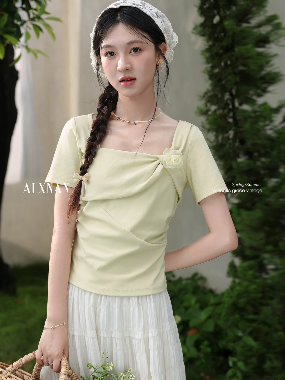 

ALXNAN Women's T-shirt Green Short Sleeve Pleated Waist Knitted Fabric T-shirt Cotton Summer Elegant Slim-fit Female Tops L56319