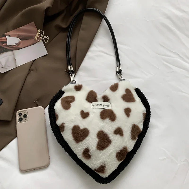 2023 New Fashion Heart Shape Plush Single Shoulder Bag Ladies Crossbody Bag Daily Lipstick Cosmetic Organizer Pouch Underarm Bag