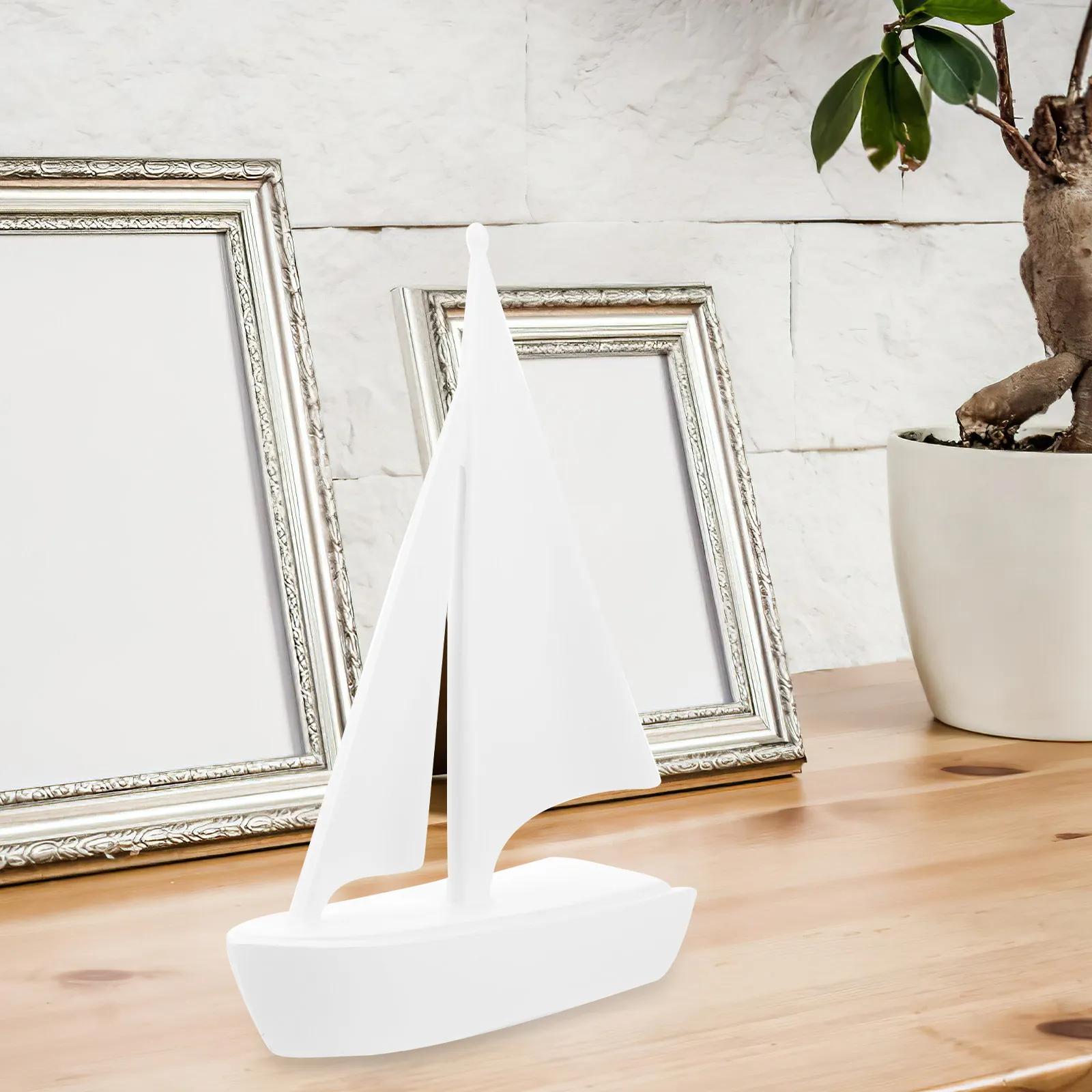

High Quality Resin Sailboat Adornment Delicate Sculpture for Living Room Bedroom Hotel Restaurant Tabletop Decor Interior Design