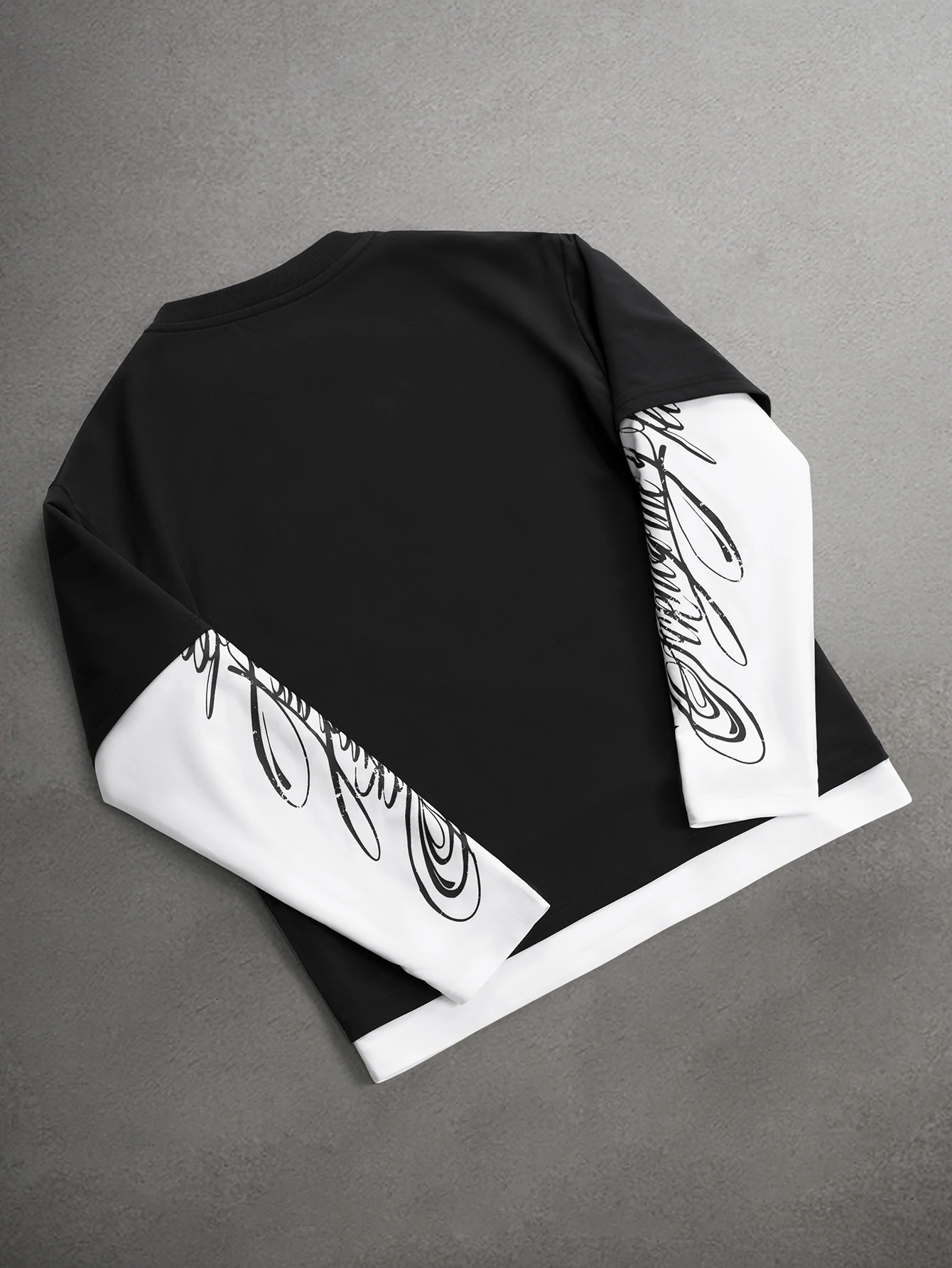Men's & Women's Fake Two Piece Long Sleeve Tee Star Logo Cursive Print Layered Crew Neck Y2K Hip Hop Streetwear Oversized Top