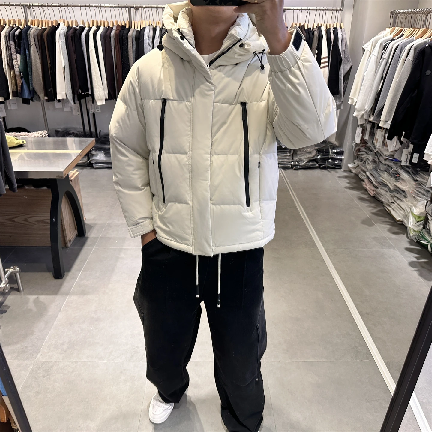 

Men's Winter Outdoor Three-Proof Duck down Jacket Loose Fit Hooded Polyester Fabric Warm Workwear Coat Casual Style Zipper Cl...