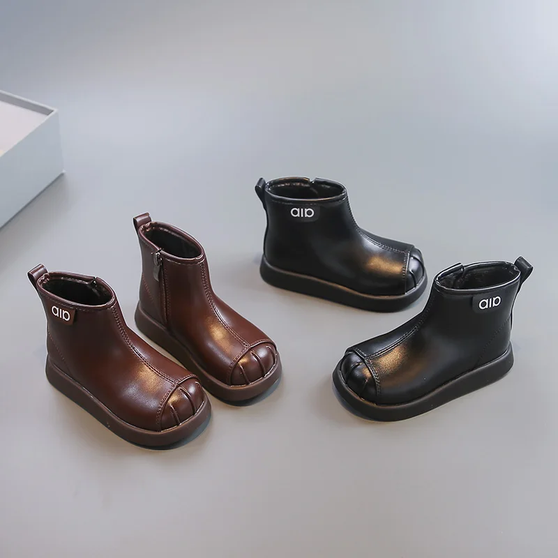 

2025 Winter Girl's leather boots Fleece-lined warm boots for girls; fashionable casual fashion boots