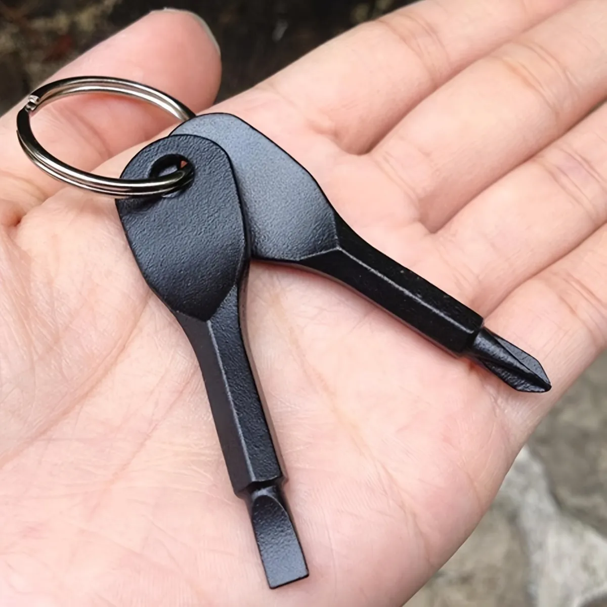 Keychain Mini Screwdriver, One-Head Crosshead Two-in-One Portable Pocket Wrench, Outdoor Compact Screwdriver Clip-On Accessory
